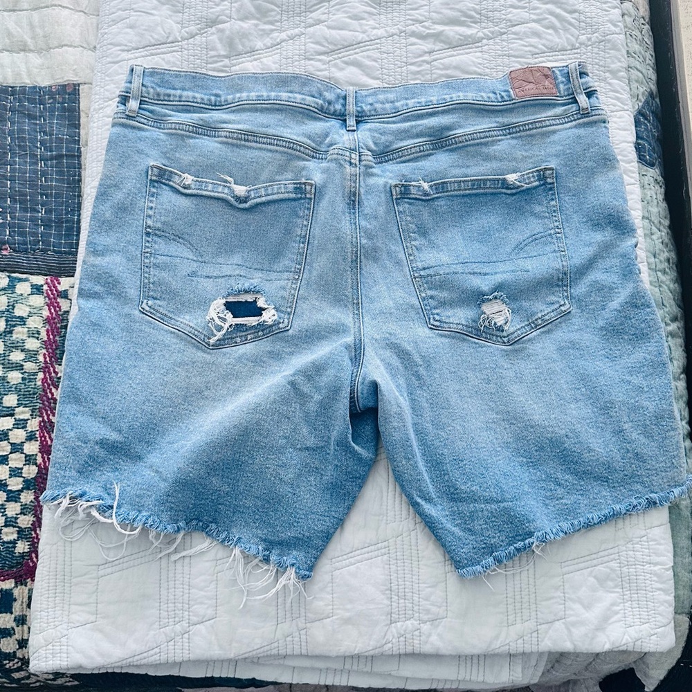 American Eagle Outfitters Blue Jean Shorts with Frayed Hem - Picture 6 of 9